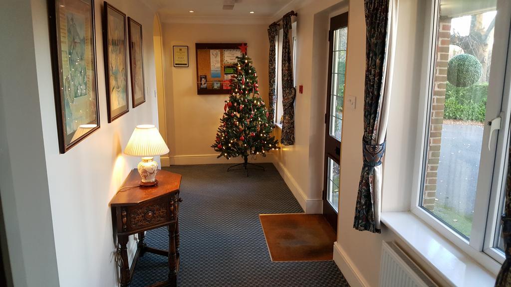 The Pilgrim'S Guest House Newbury  Eksteriør billede