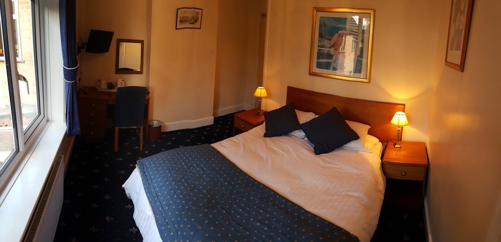 The Pilgrim'S Guest House Newbury  Eksteriør billede